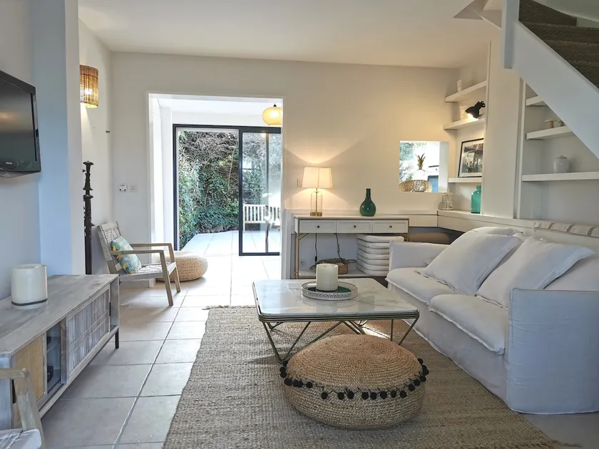 Sunny 1bd townhome w pool & tennis near St Tropez! - Image 1