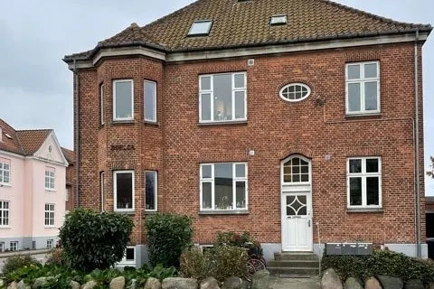 Apartment Nyborg Full apartment with private bathroom and kitchen - Image 1