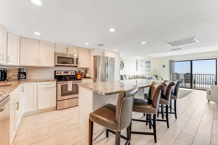 Modern Décor and Ocean Galore! Newly Renovated Oceanfront Condo sleeps 6 - Image 1