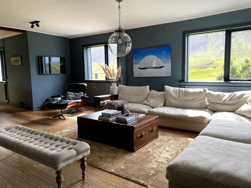 The Club House by Hvammsvik Hot Springs - Image 1
