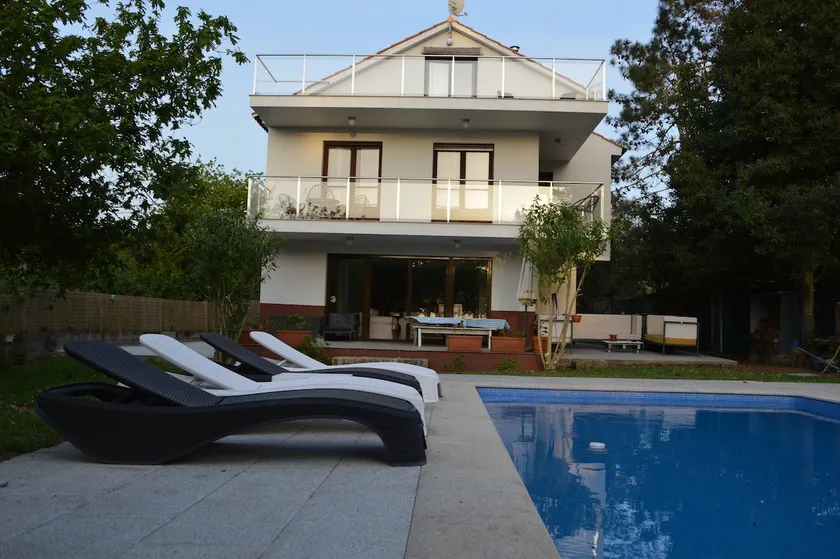 House over the sea, pool, forest and beach. Groups. - Image 1