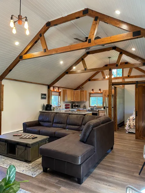 Crooked Creek Cabin - Image 1