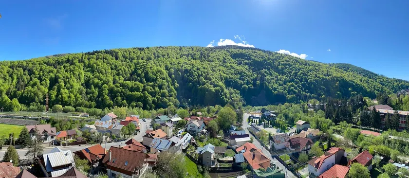 ★New Spacious Apartment with a Great Mountain View - Image 1