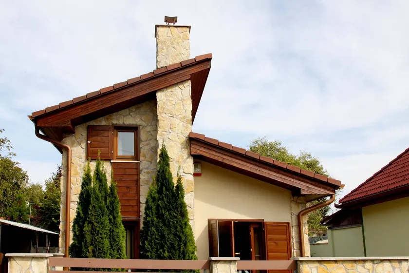 VILLA BARRACA - Image 1