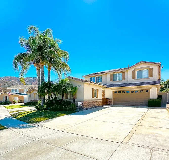 Large House Near Temecula Wineries & Hot Springs - Image 1