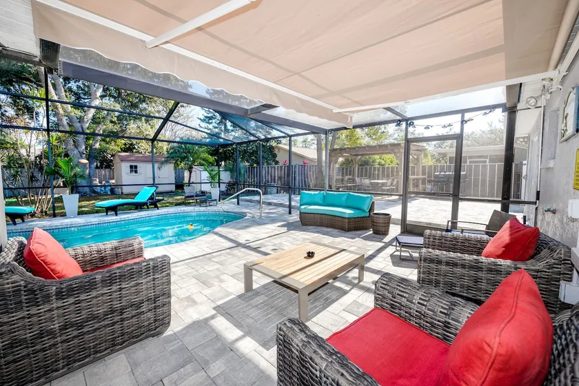 Modern house heated pool near TPA Clearwater Dunedin Palm Harbor - Image 1