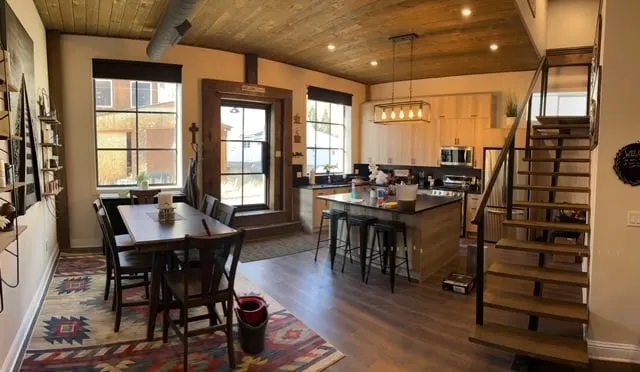 Brand new! Newly renovated 2 BR/ 2BA modern loft - Image 1