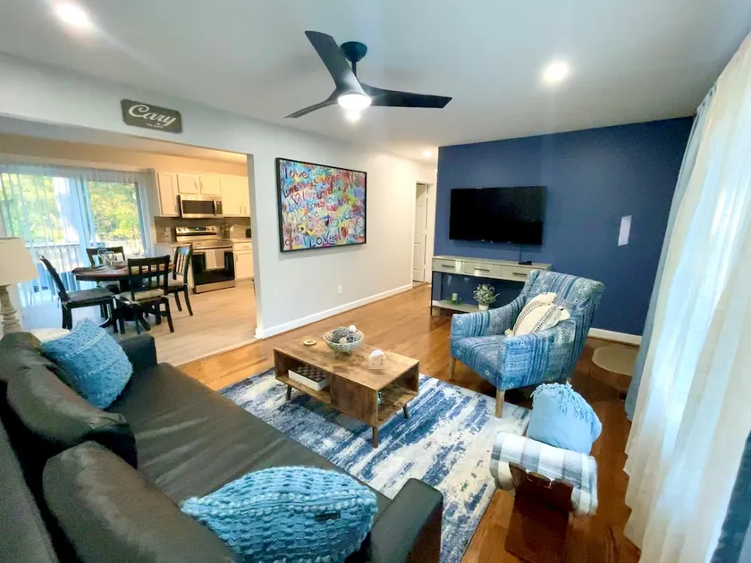 Cozy & Memorable Stay in this Downtown Cary Ranch - Image 1