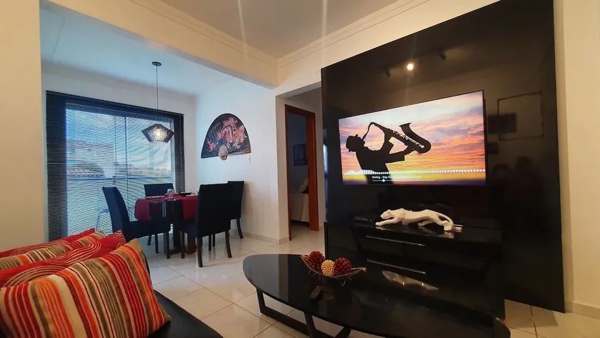 Two-bedroom apartment with AC, Wi-Fi, and parking - Image 1