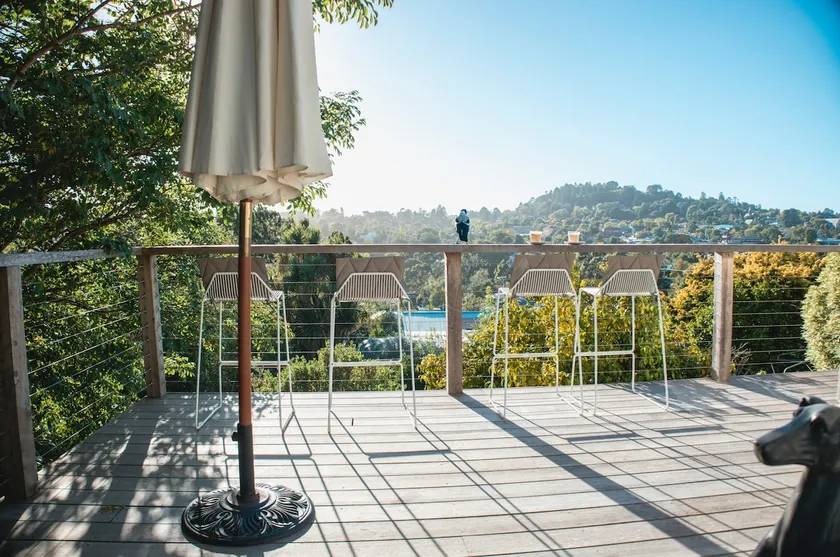 Private escape-Walk to cafes, attractions and lake - Image 1