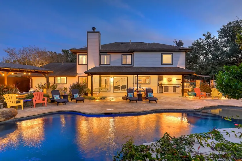 Group Retreat w Private Backyard Oasis Pool/Slide - Image 1
