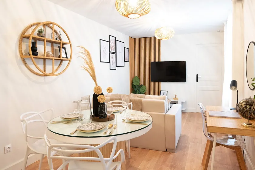 MODERN GEM: SERENITY NEAR PARIS - Image 1