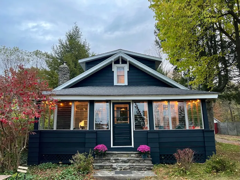 3 bedroom, 2 bath bungalow in Phoenicia, Catskills - Image 1