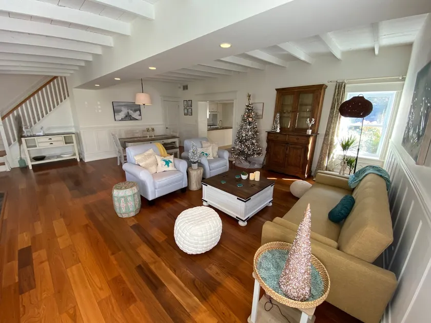 Stunning 5-Bedroom Historic House in Southampton - Image 1