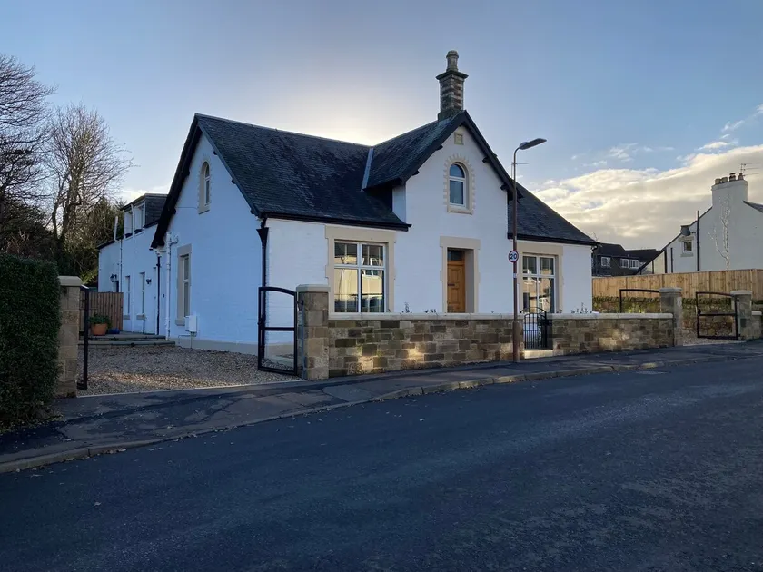 ISLAY House,Comfortable Home with private garden, Pencaitland, East Lothian, Scotland - Image 1