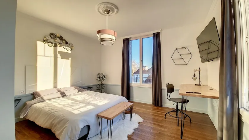 Cosy Troyes - Image 1