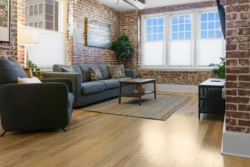 Gorgeous 2BR downtown condo near EVERYTHING! - Image 1