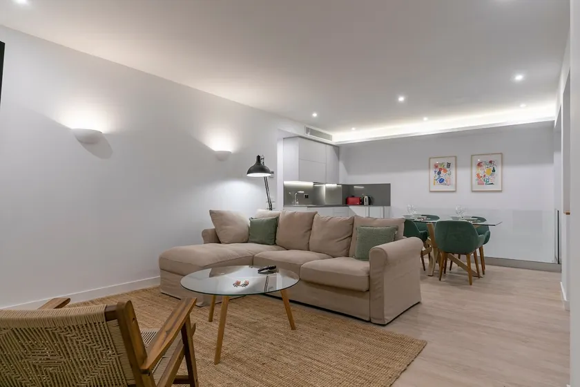 Beautiful & Modern duplex in the center of Madrid - Image 1