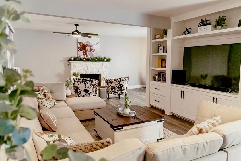 The Heart of the Valley: Smart Modern Farmhouse - Image 1