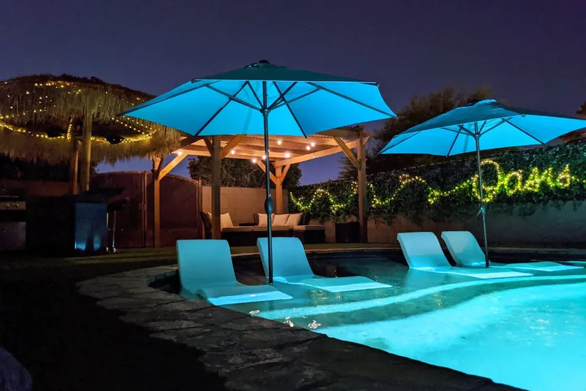 Luxury Oasis: Saltwater Pool, Tiki Bar, BBQ, Games - Image 1