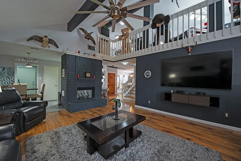 Book Meadow Briar Manor, near Sugar Land! - Image 1