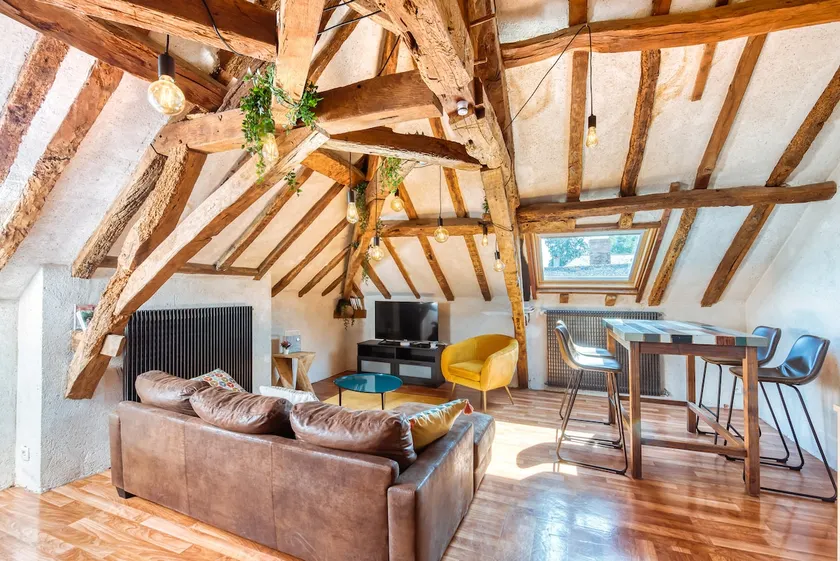 Apartment Under the Roof - Image 1
