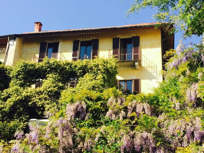 19th-century villa with superb view of Lake Maggiore - Image 1