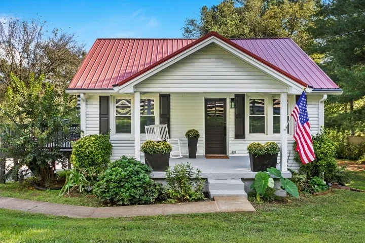 Newly Renovated Charming Little Leiper's Cottage - Image 1