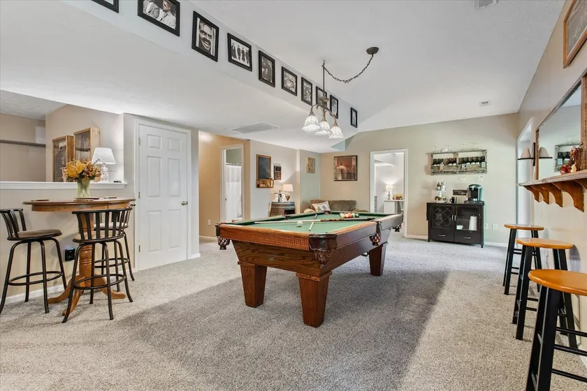 Fun Space close to Busch and Colonial w/ Hot Tub - Image 1