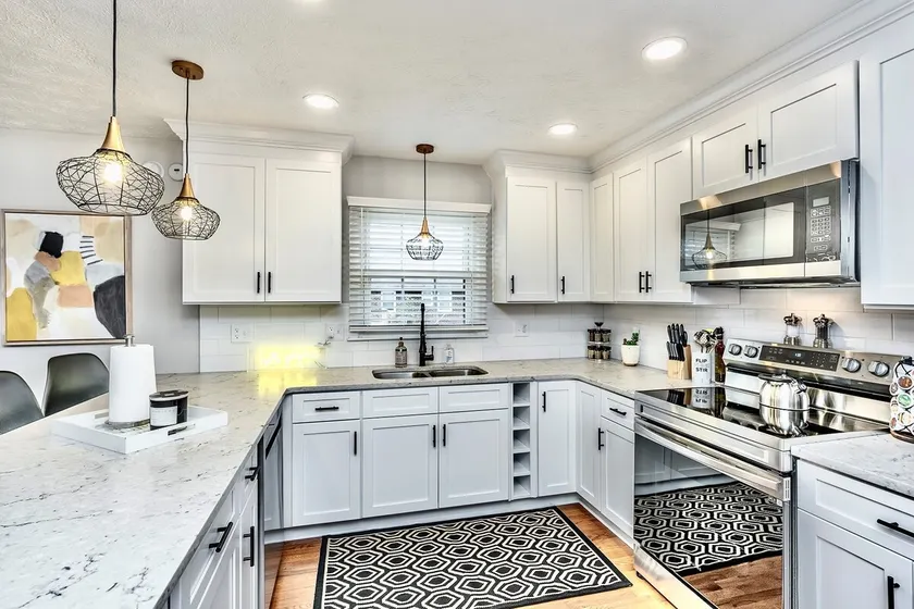 ⭐️Stylish & Cozy Ranch⭐️ Patio, Fenced Back Yard, Fire 🔥Pit-all the essentials! - Image 1