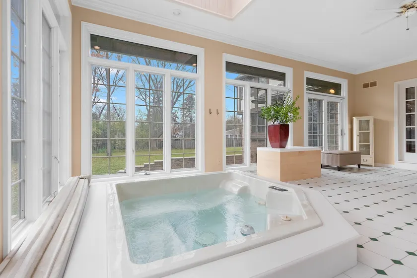 Manor on Terraview/Hot Tub/7br/ 7,200sqft - Image 1