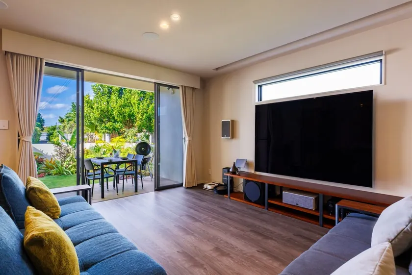 Jangria, near Kourijima! 1-minute walk to the beach! Introducing Marine Leisure! BBQ, 77-inch TV, home theater, etc. - Image 1