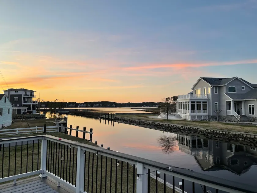 Waterfront Retreat | Dock, Kayaks, Walk to Beach - Image 1