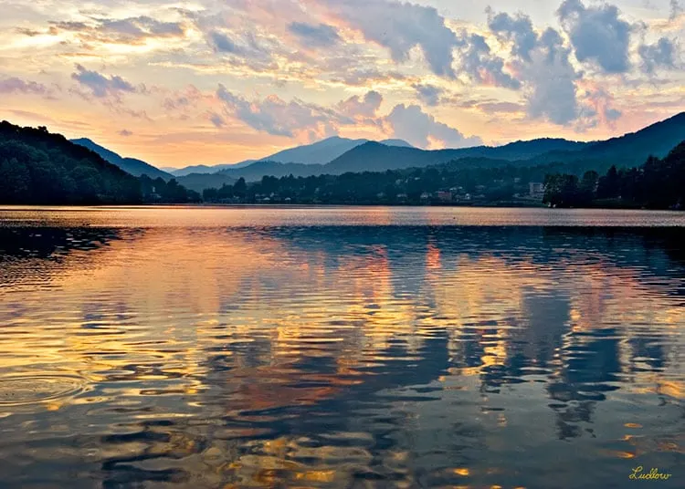POTTS POINT AT LAKE JUNALUSKA - Image 1