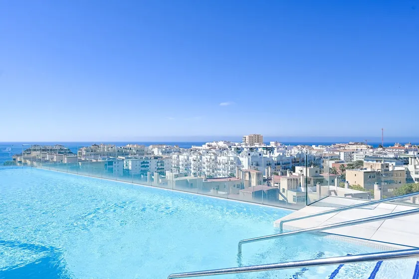 Seashell Infinity Luxury Apartment - Image 1