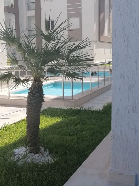Lovely 2 Bed Apartment in Residential Unit + Pool - Image 1