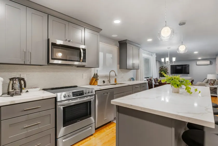 Cozy 3-bedroom entire home in the heart of Everett - Image 1