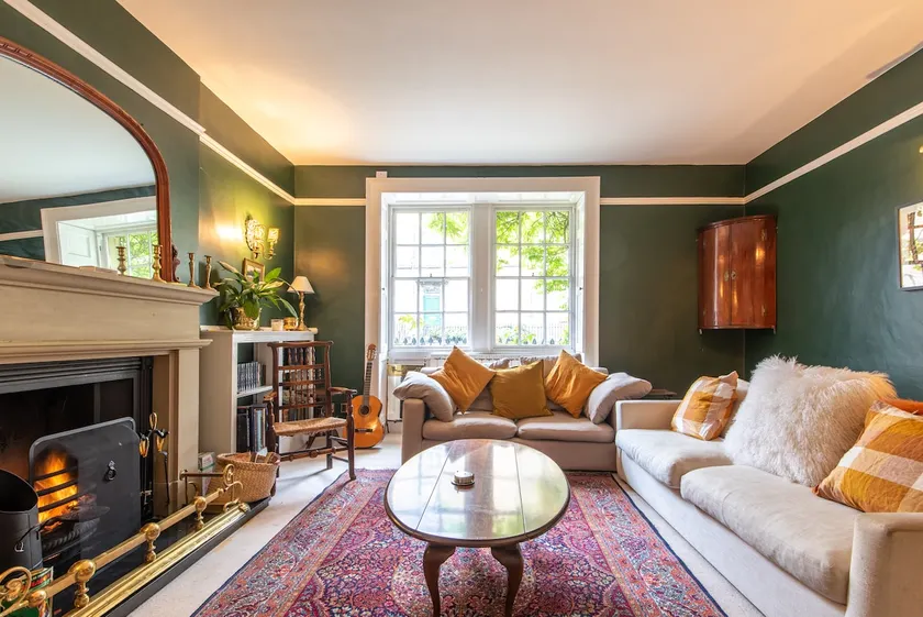 Six Bed Georgian Property in the Heart of Bakewell - Image 1