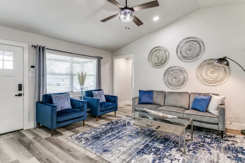 Stunning Modern Contemporary4BR Home Near Galleria - Image 1