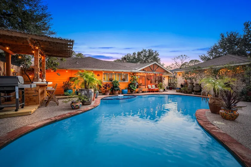 Frida Kahlo Hacienda: Pool Big TV! Gameroom! Grill - Image 1