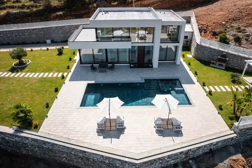 The Panoramic Villa | Infinity Pool - Image 1