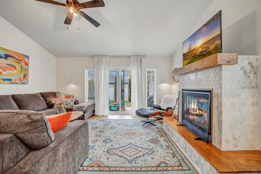 CLEAN, fam-friendly, fire pit, activity garage - Image 1