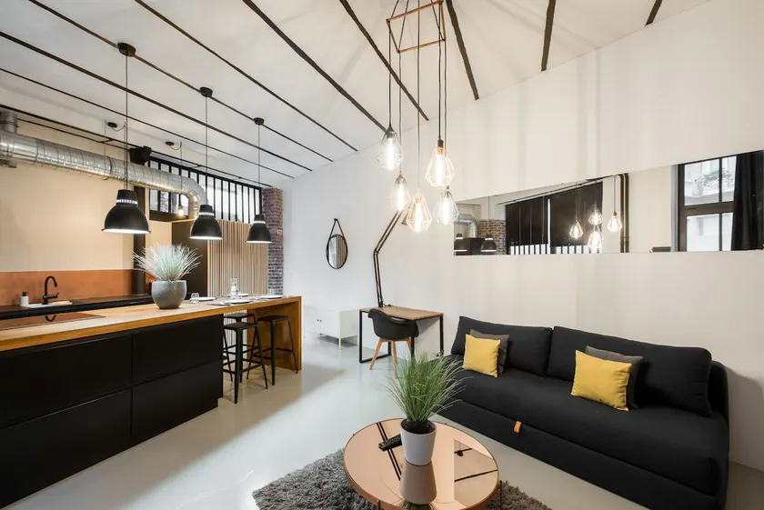 Modern parisian Loft near multiple subway lines - Image 1