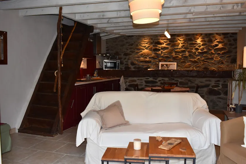Cozy home in the heart of the village - Image 1