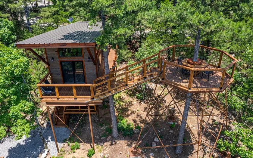 Modern High End Cabin #3 on Horsehead lake with private viewing tower - Image 1