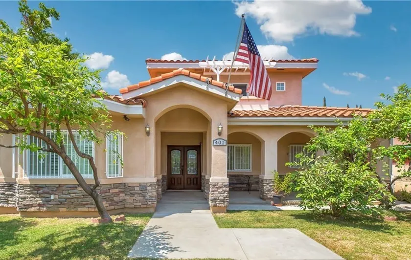 4B/4.5B Cozy house/Great location/Walk to school - Image 1
