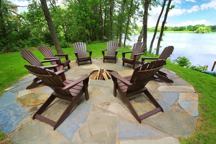 Gorgeous Lake Home with Hot Tub - by MOA and MSP - Image 1
