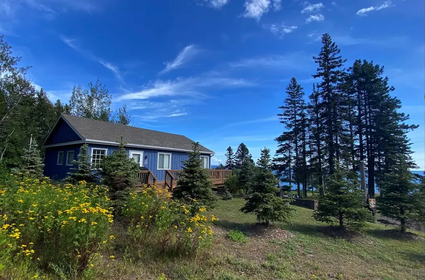 Superior Lakefront Cabin - Beach - Trail Access - Image 1