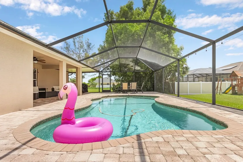Spacious, Clean, free Heated Pool, Infant friendly - Image 1