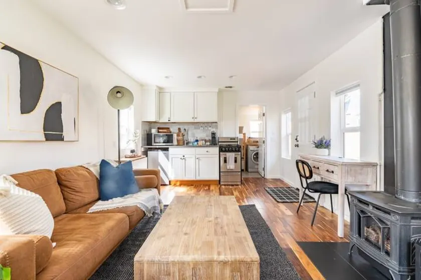 Ballard Gem | Cozy 1BR Retreat Steps to Dining - Image 1